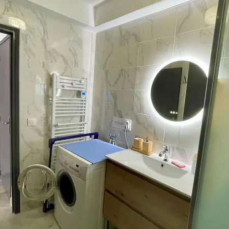 Lägenhet Terrasse, Centre-ville, 5 Min De La Cavalaire-sur-Mer