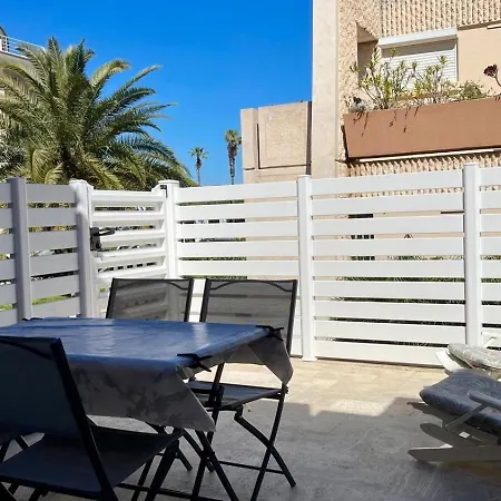 Terrasse, Centre-ville, 5 Min De La Lägenhet Cavalaire-sur-Mer